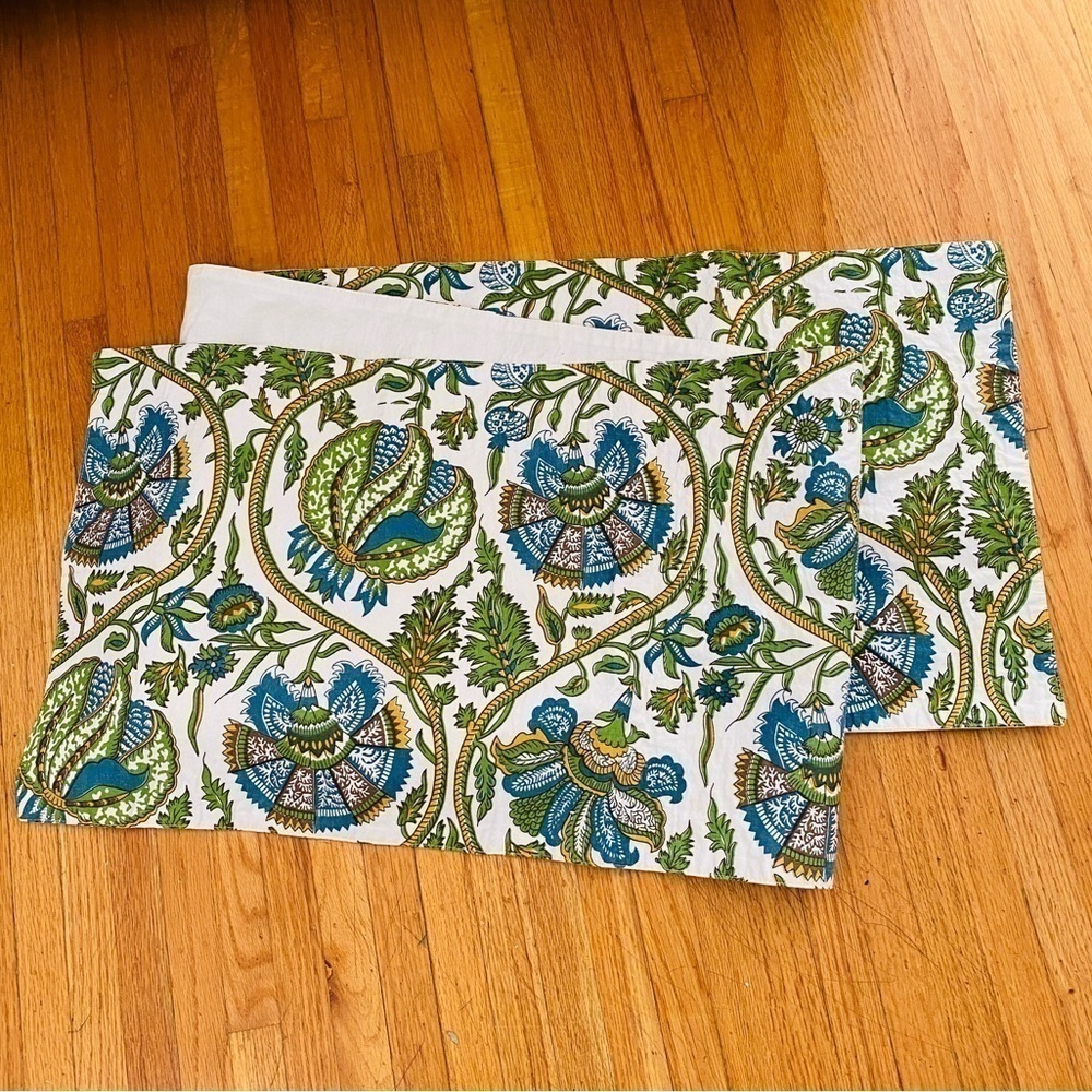 Table runner cotton Floral flower blue green yellow vines foliage